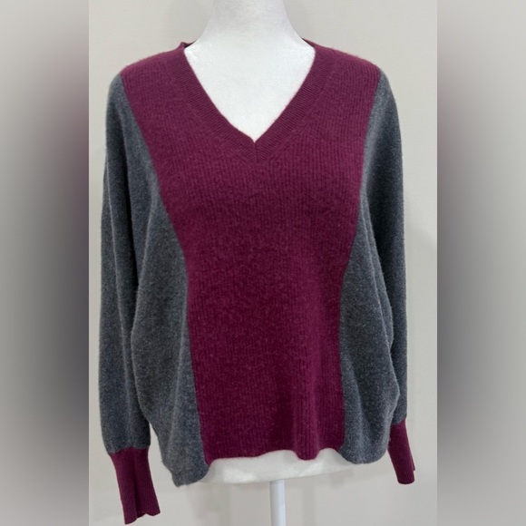 Garnet Hill Women Sweater 100 Recycled Cashmere Size XS City Classic Work - Picture 2 of 8